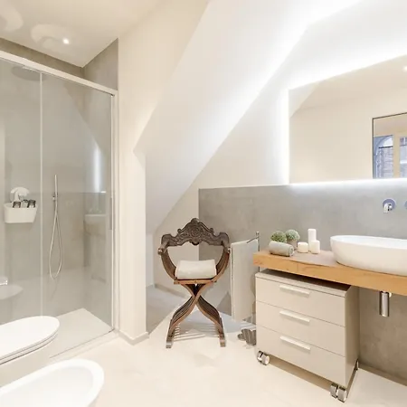 Contemporary With Private Outdoor Apartament Lukka