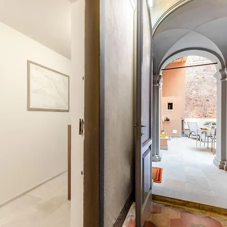 Contemporary With Private Outdoor Apartament Lukka