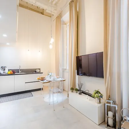 아파트 Contemporary With Private Outdoor